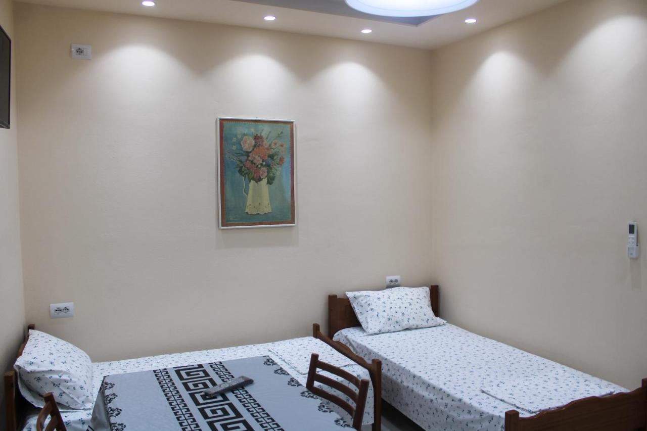 Villa 29 Sarande Bagian luar foto