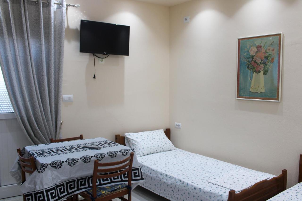 Villa 29 Sarande Bagian luar foto