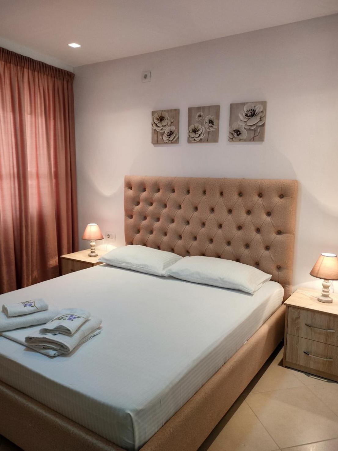 Villa 29 Sarande Bagian luar foto